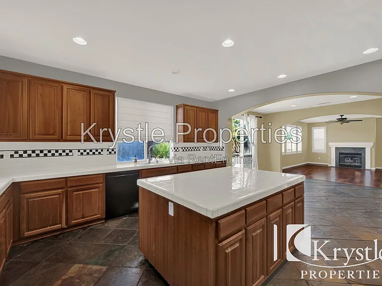 625 Purple Martin Dr — Photo 16