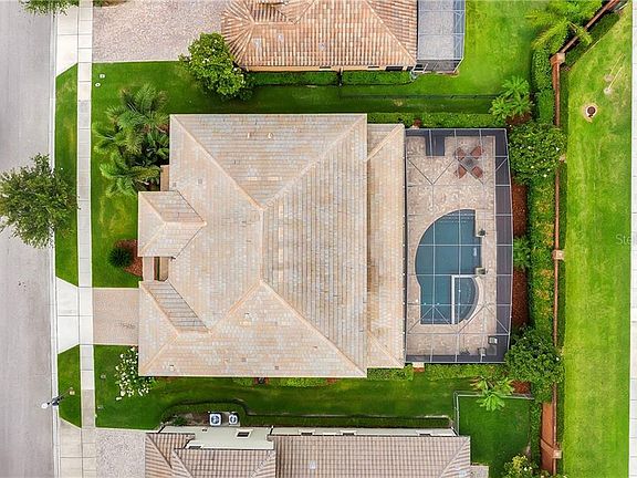 3rd image of 1290 Bella Vista Cir