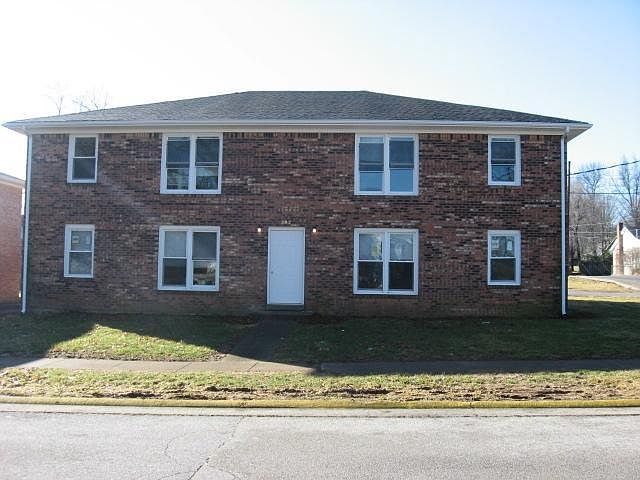 1st image of 202 Curry Ct