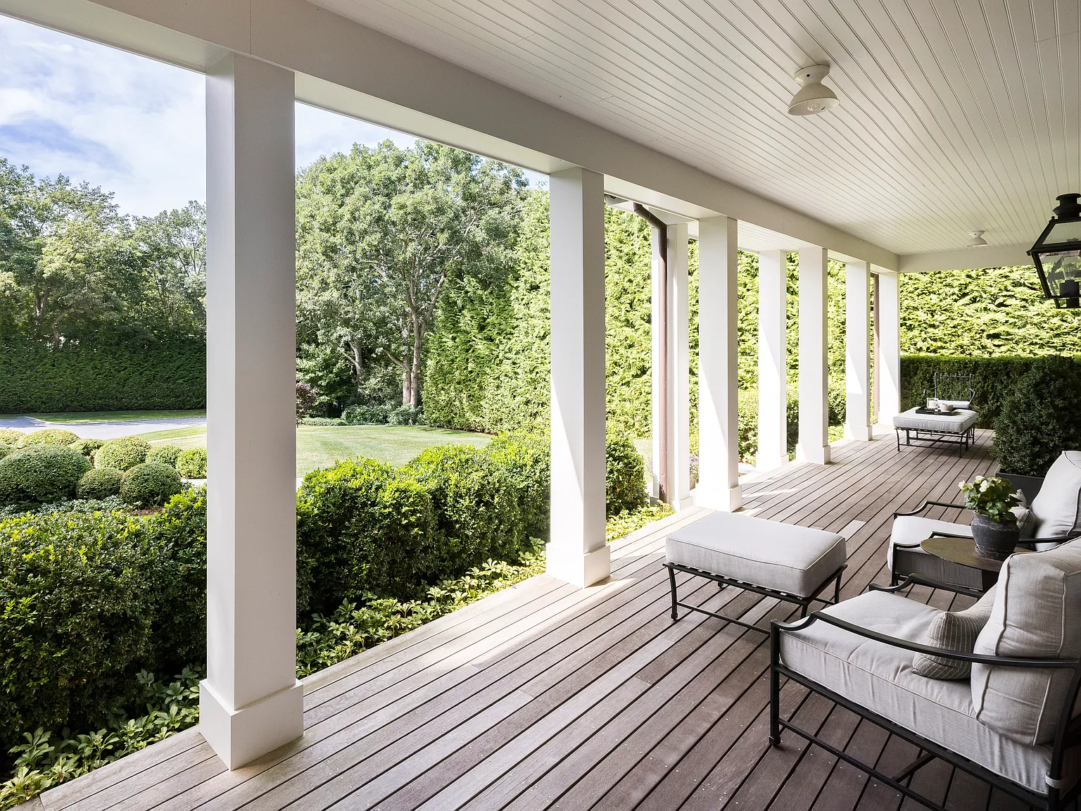 Private Oasis in Sag Harbor Village — Photo 4