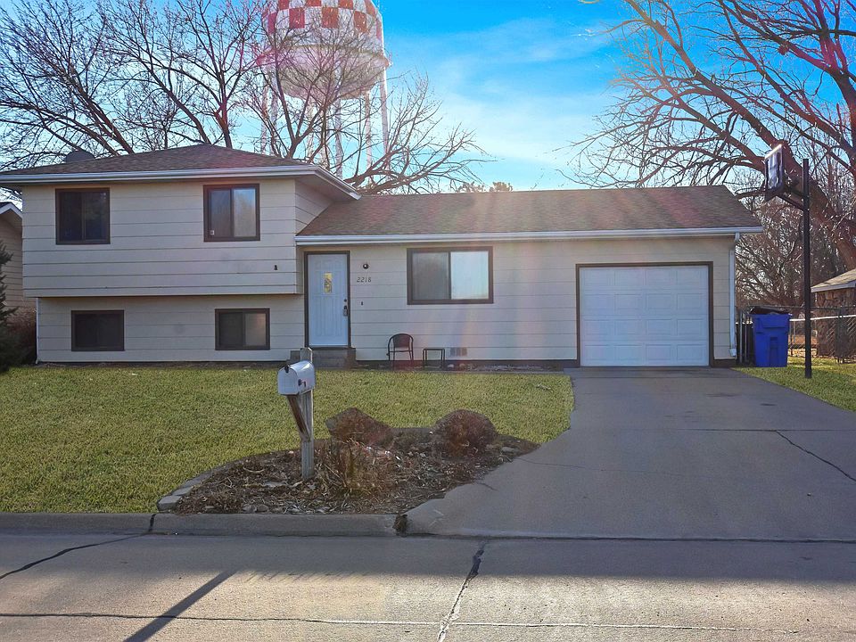 1st image of 2218 L Ave