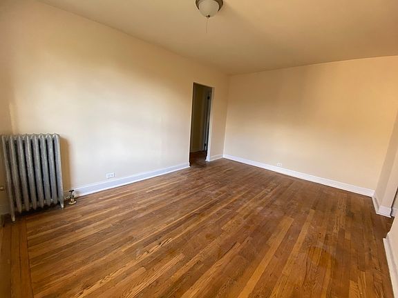 4th image of 39-86 47th St APT B31