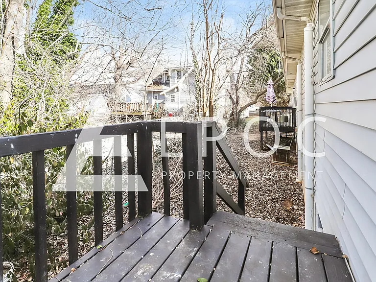 634 S Elm St #B — Photo 16