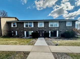 811 Smetana Rd APT 8, Hopkins, MN 55343