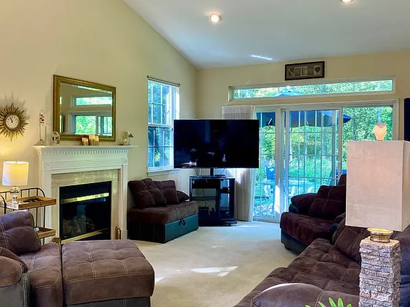 13 Ebersohl Cir #1, Whitehouse Station, NJ 08889
