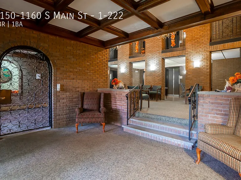 1150-1160 S Main St #1-222 — Photo 7