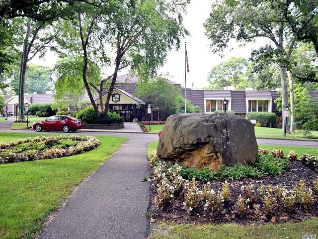 1st image of 102 Skyline Dr