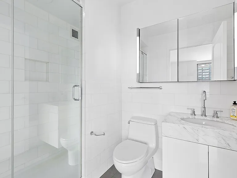 300 E 64th St #25C — Photo 9