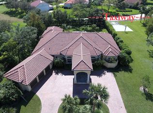 15450 Hawker Ln, Wellington, FL 33414