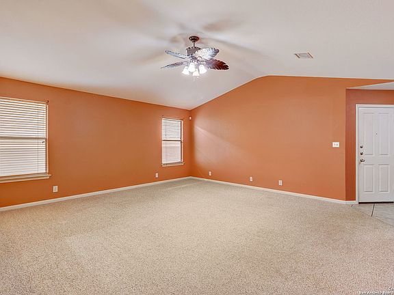 5th image of 1014 Magnolia Hill