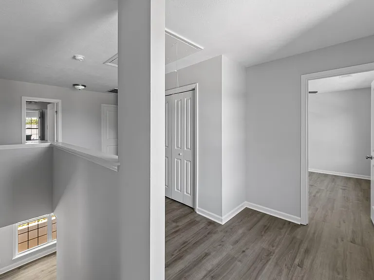609 Brighton Cir — Photo 33