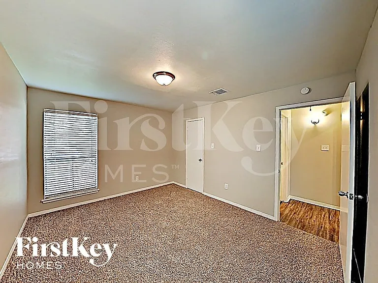 7451 Tunbury Ln — Photo 12