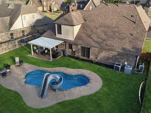 2nd image of 10166 Carly Dr