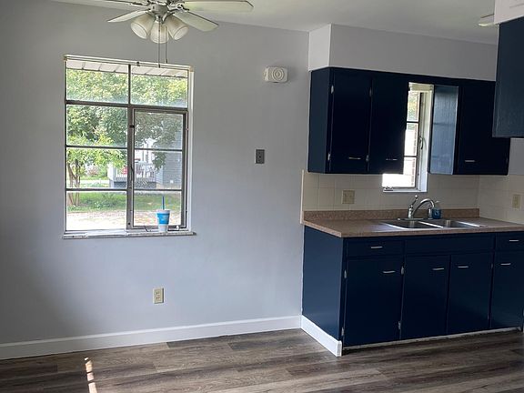5th image of 11 Pierce Ave #3