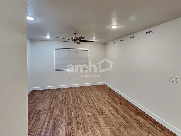 193 N Dry Creek Rd — Photo 13