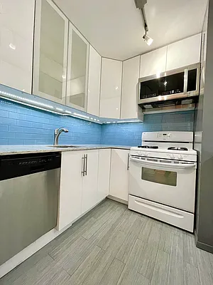 Rented by Length x Width LLC | media 11