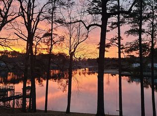 154 Twin Oaks Rd, Rockingham, NC 28379