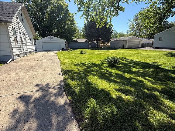 4th image of 3601 Hull Ave