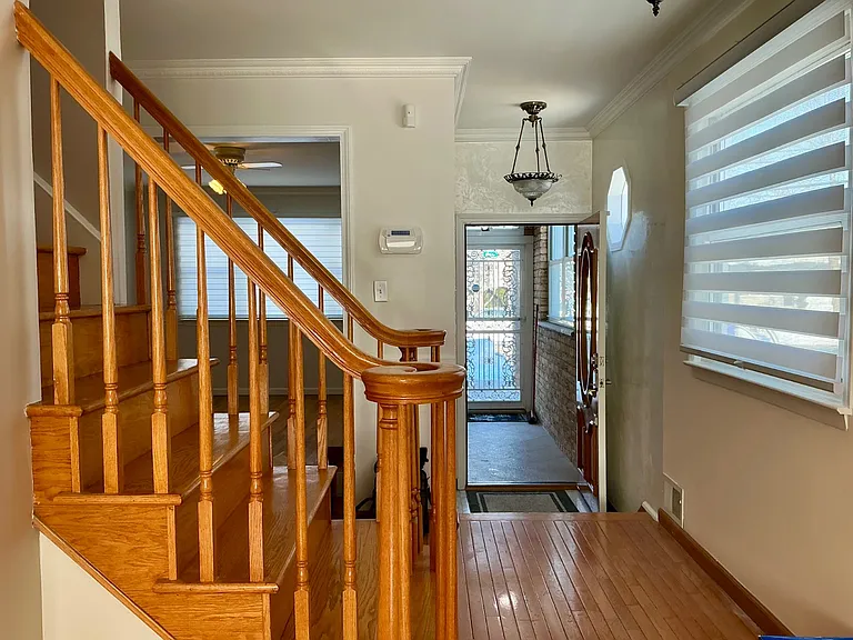 306 Jefferson Ave #1 — Photo 4