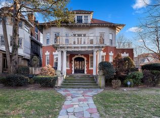 1100 Albemarle Rd, Brooklyn, NY 11218