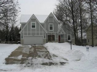 3213 Meadow Rd, Leavenworth, KS 66048