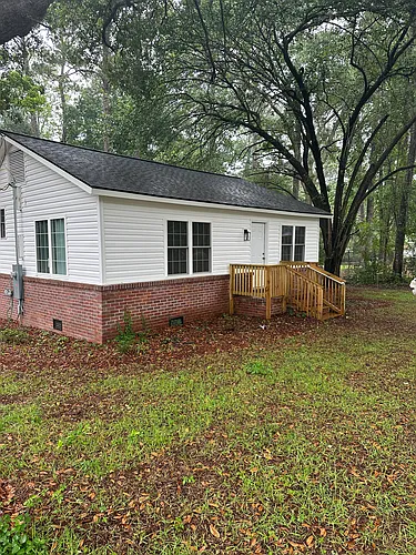 706 E Pinetree Blvd Photo 1
