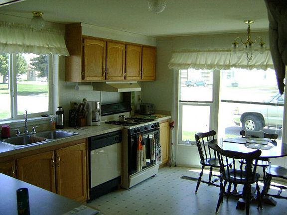 3rd image of 4285 Yellowstone Hwy #21