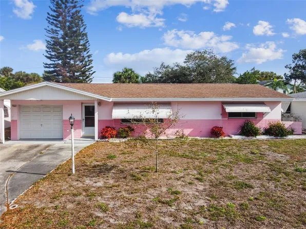 7687 117th St, Seminole, FL 33772