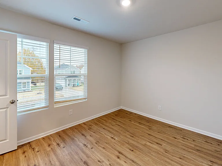 Westmoreland Estates — Photo 35