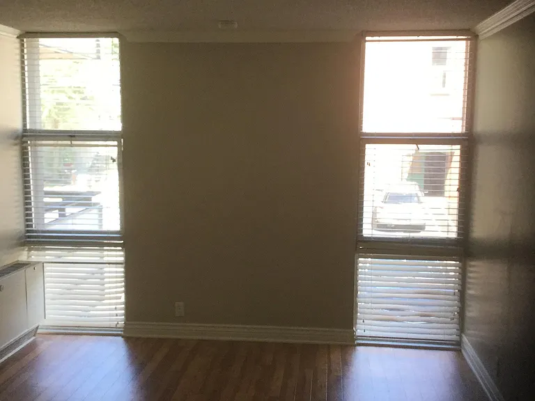 2500 S York St #201 — Photo 2