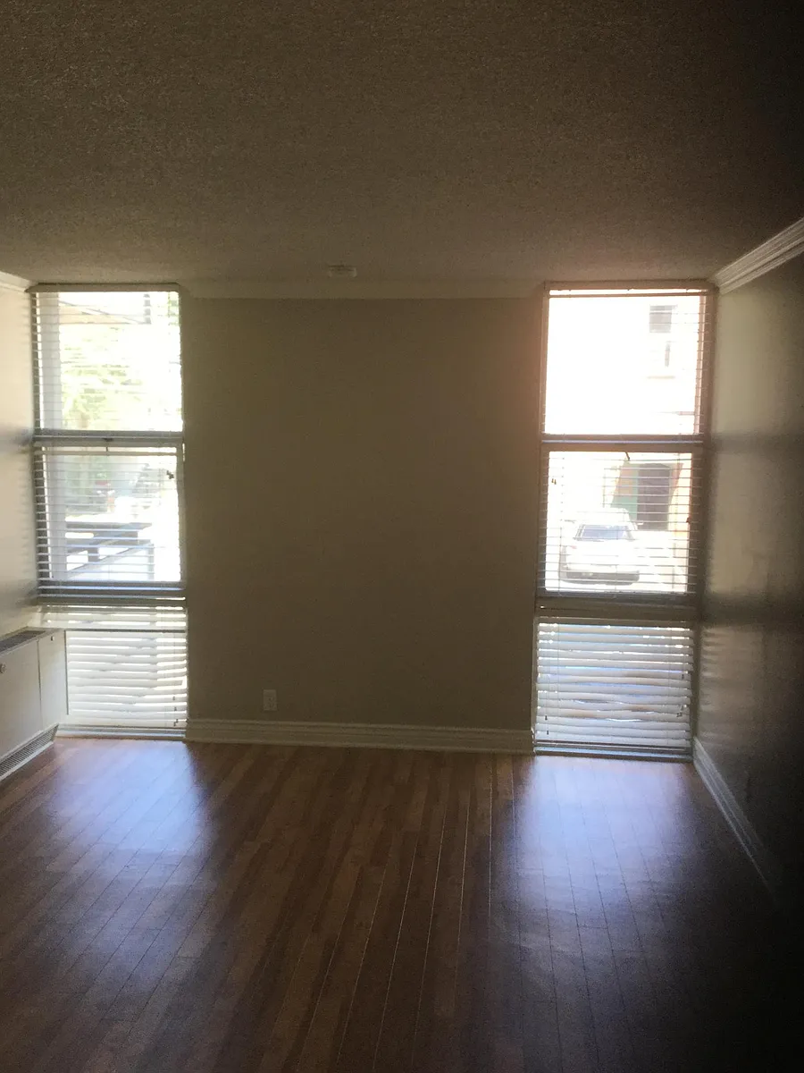 Building Photo - 2500 S York St #201