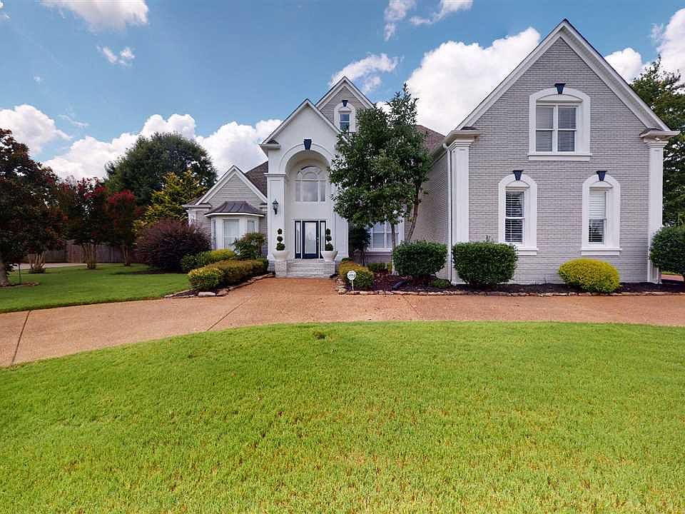 1st image of 123 Emerald Lake Dr