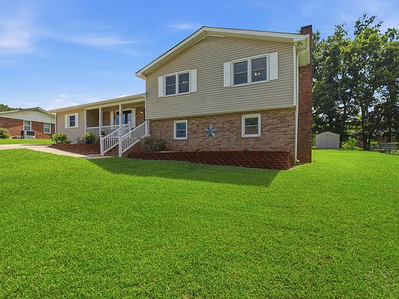 2nd image of 220 Hunstanton Dr