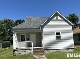 413 N 11th St, Herrin, IL 62948