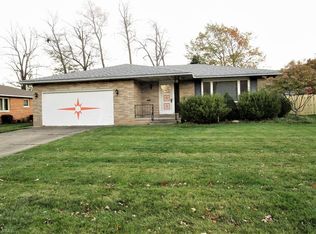 13925 Chippewa Trl, Middleburg Heights, OH 44130
