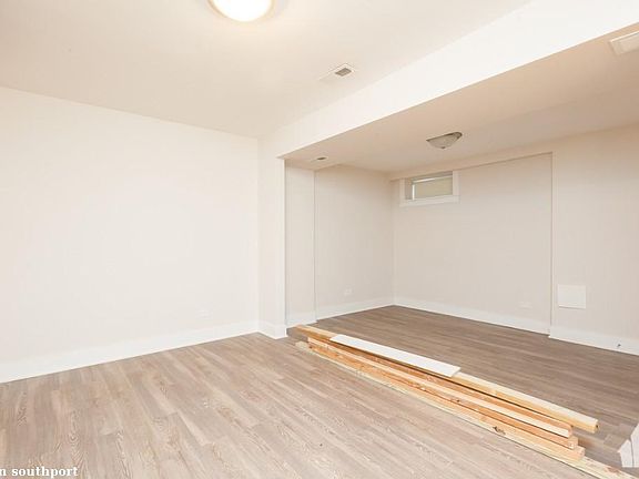 5th image of 3116 N Southport Ave #723