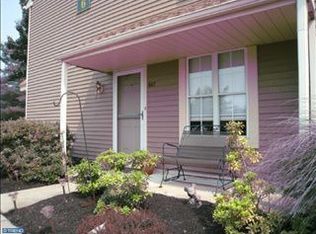 607 Aberdeen Ln, Blackwood, NJ 08012