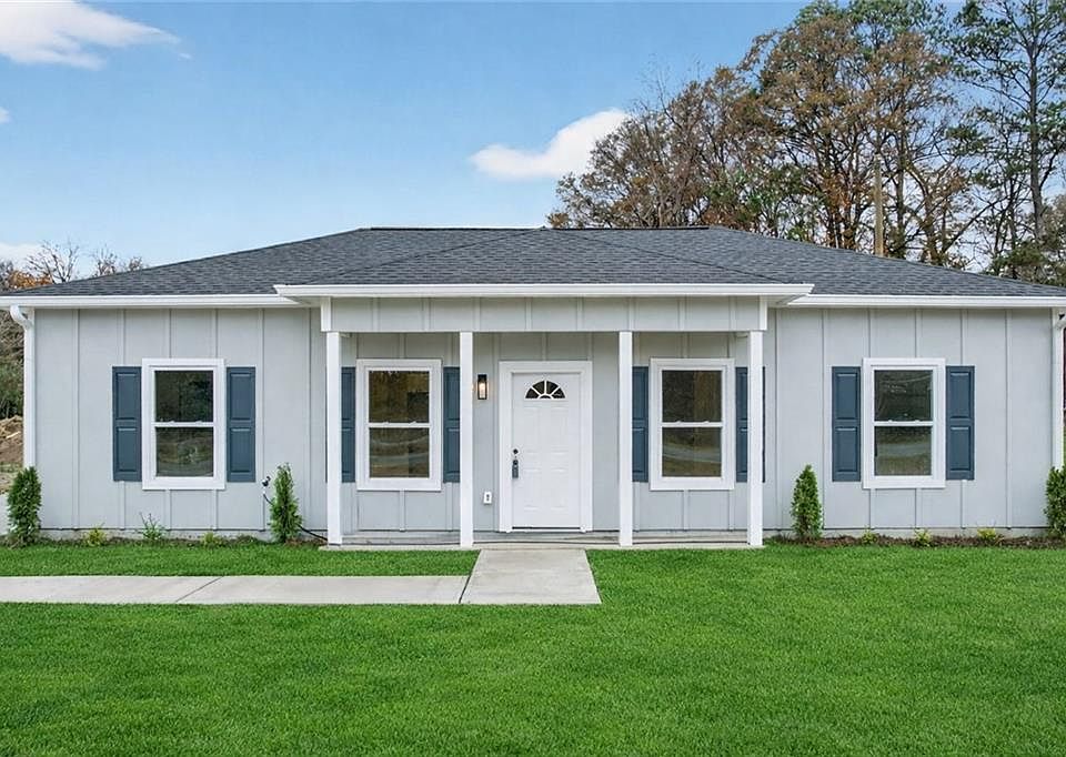 1st image of 47 Brownlow Dr