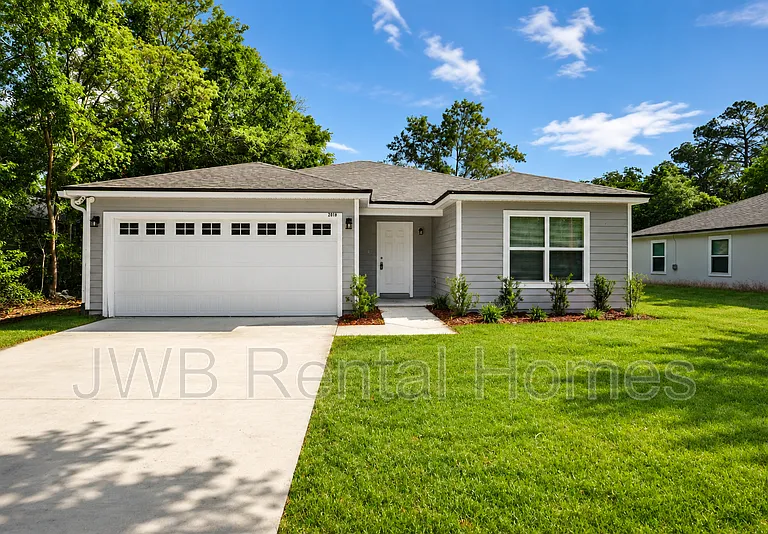 2019 Benedict Rd — Photo 1