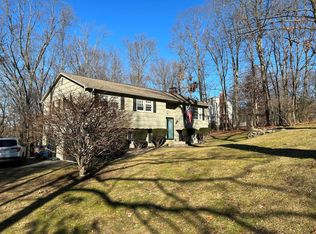 11 Oxbow Dr, Vernon, CT 06066
