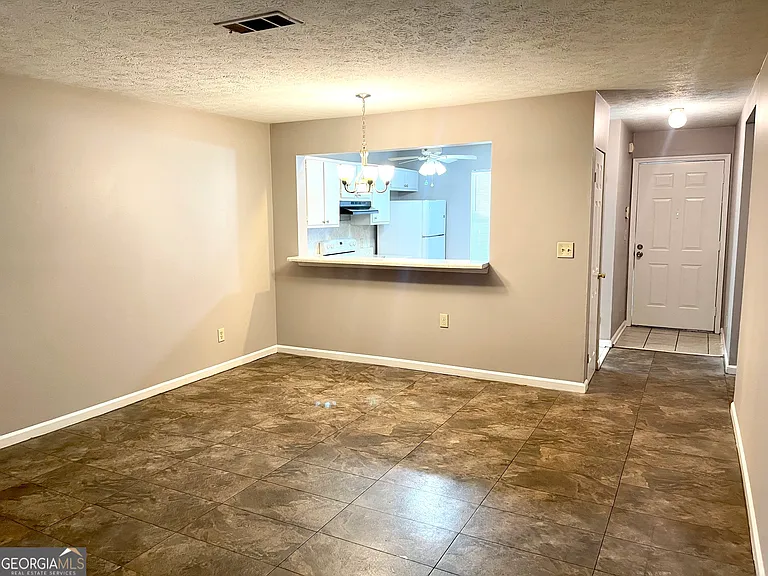 216 Sheraton Ct — Photo 5