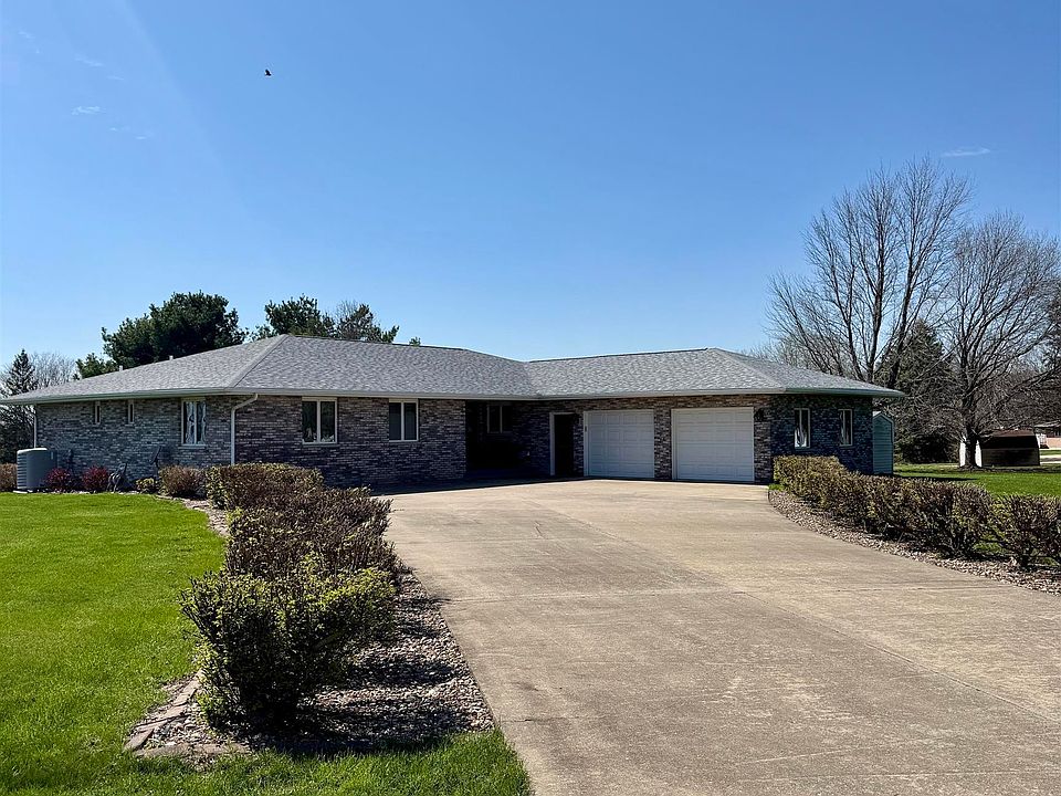 1st image of 30 Riverview Dr