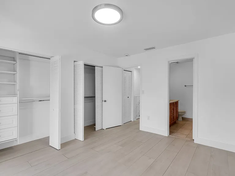 5750 Turin St #206 — Photo 12