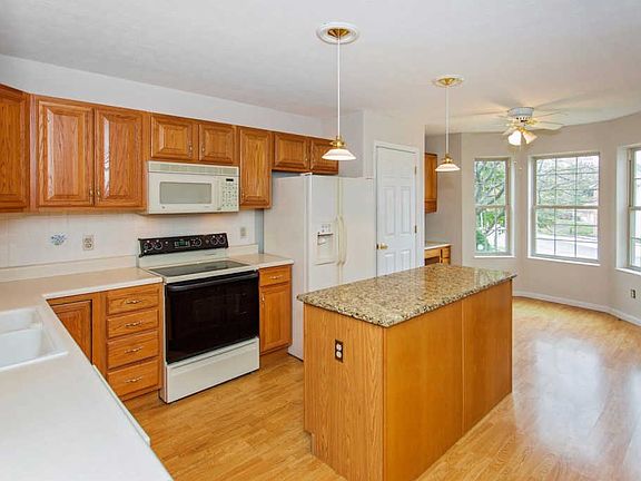 3rd image of 5472 Asbury Lake Dr Unit 30