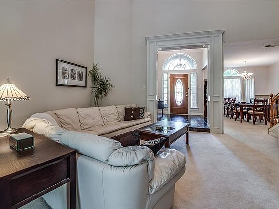 4th image of 405 Ovilla Oaks Dr