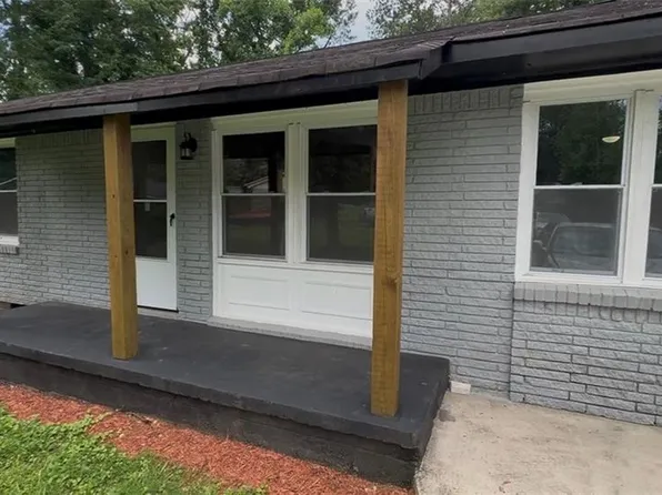 285 Queen Helen Ln, Jonesboro, GA 30236