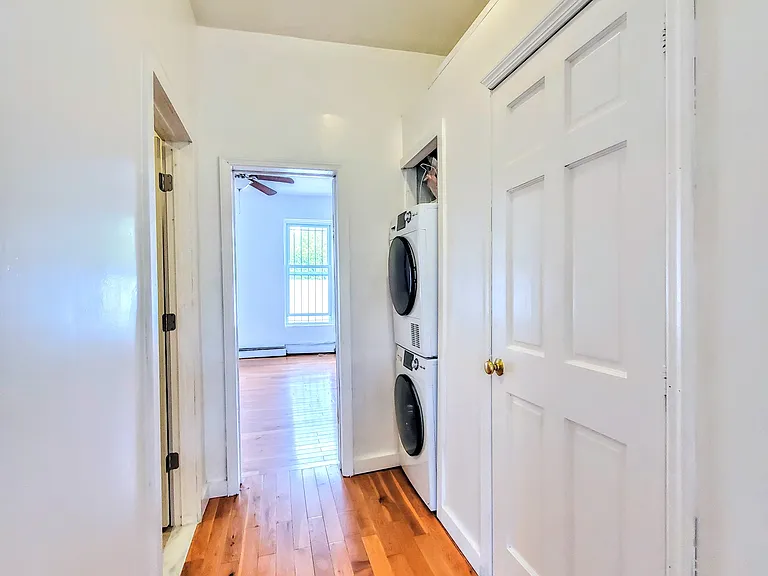 253 Vernon Ave #4 — Photo 10