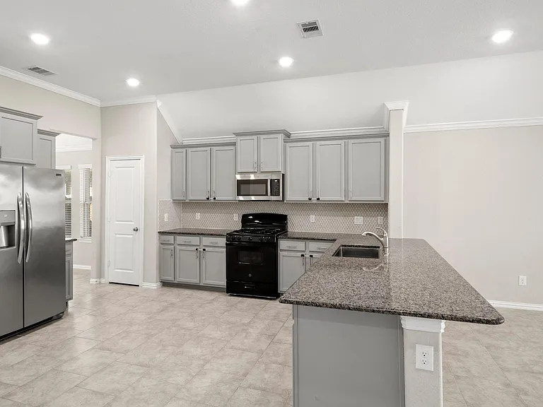2939 Twin Cove Ct — Photo 7