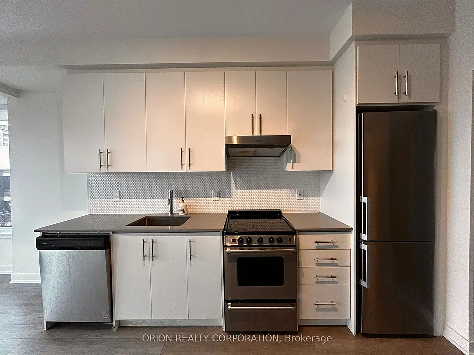 212 King William St #620