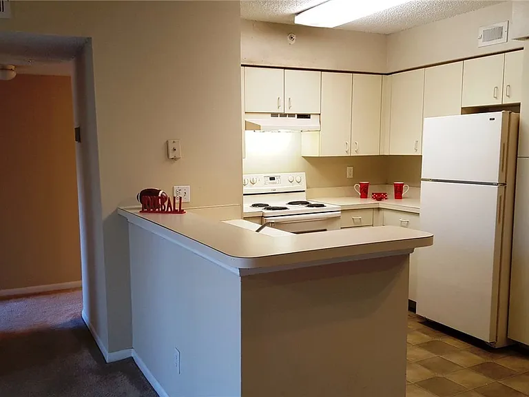 13521 Eagle Ridge Dr #112 — Photo 4